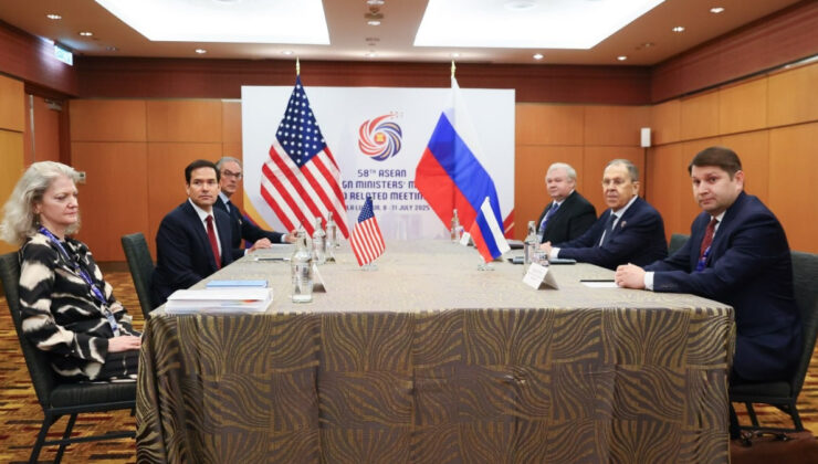 ABD ve Rusya Dışişleri Bakanları Malezya’da görüştü