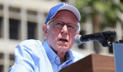 ABD’li Senatör Sanders: İsrail’e daha fazla askeri yardım yapmamalıyız