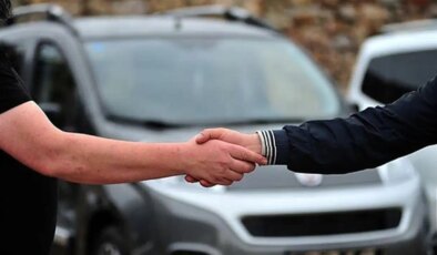 Aile boyu otomotiv vurgunu: Onlarca kişiyi dolandırdılar, yakayı ele verdiler!