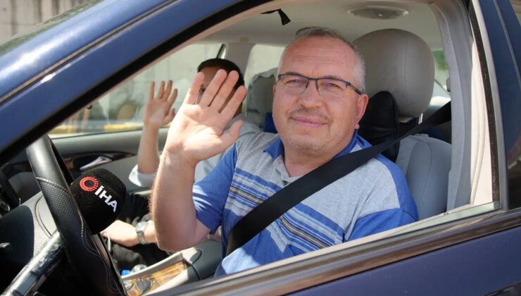 Almanya’dan gelen gurbetçi: ‘Biz orada 11 ay, bir ay tatil için çalışıyoruz; Burada herkesin her hafta sonu tatili var’