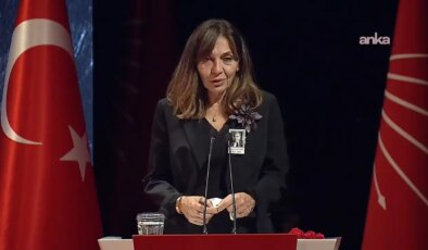 Altan Öymen’in cenaze töreninde kızı Aslı Öymen gözyaşlarını tutamadı: ‘Babamın sevildiğini biliyordum ama…’