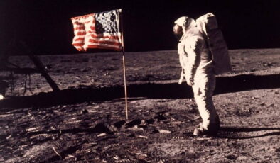 Amerikalılar Ay’a dönüşü ve Mars yolculuğunu destekliyor