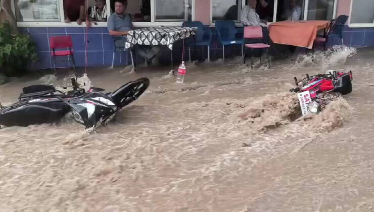 Aniden bastıran sağanak yağış taşkına neden oldu!