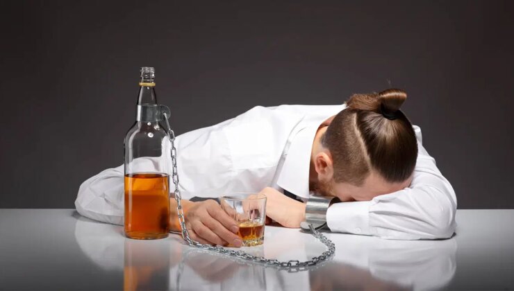 Araştırma: İş stresi çalışanların alkol tüketimini artırıyor