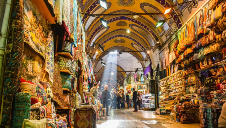 Asırlık tarihin içinde gezi: Kapalıçarşı rehberi