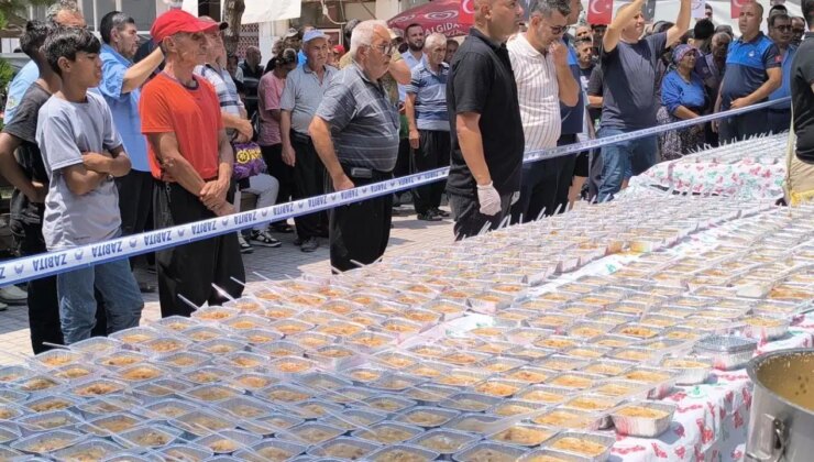 Aşure cep yakınca halk kuyruğa girdi… Kadirli’de belediyenin ücretsiz aşuresine yoğun ilgi