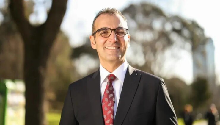 Aşure etkinliğinde Tolga Sağ ve Erdal Erzincan’dan ‘Resul Emrah Şahan’ mesajı!