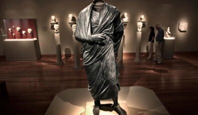 Aurelius’un heykeli 65 yıl sonra Türkiye’de