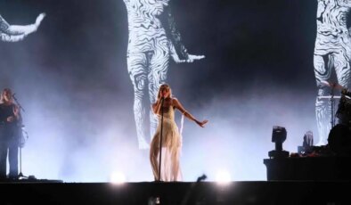 Aurora Küçükçiftlik Park’ta: Türkçe övgüsü, Filistin mesajı