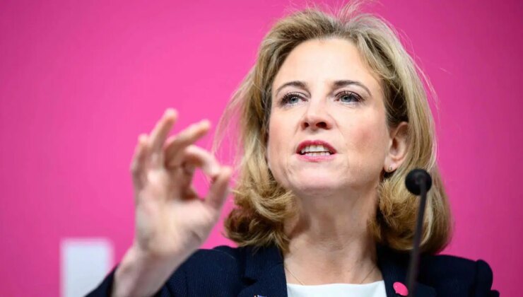 Avusturya’da ‘tarafsızlık’ tartışılıyor: NATO kapısı aralanıyor mu?