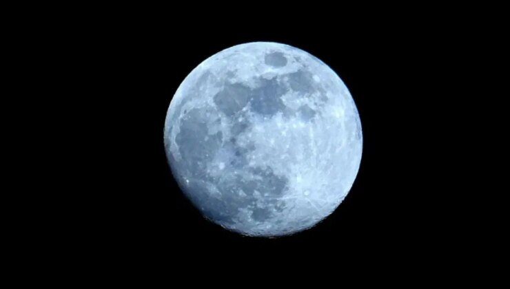 Ay toprağından su ve oksijen üretildi