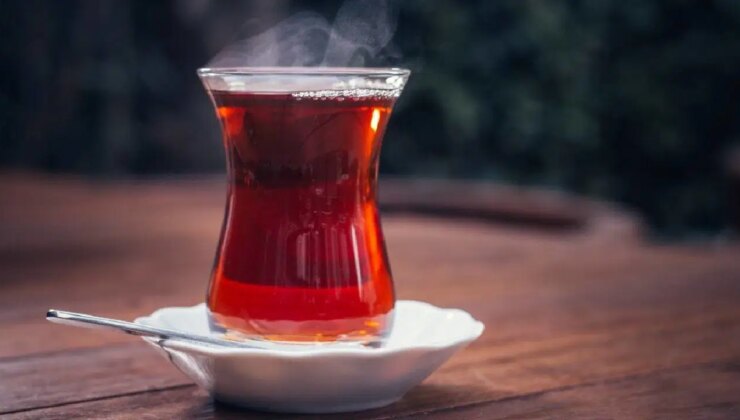 Bakanlık ifşa edip, uyardı: Ünlü markanın siyah çayında boya tespit edildi!