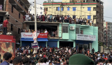 Bangladeş’te eğitim uçağı düştü: 25’i çocuk 27 kişi öldü