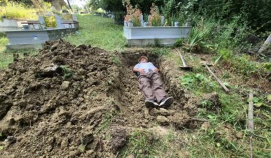 Bartın’da ilginç olay: Rüyasında gördü, kendi mezarını kazdı!