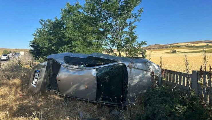Bilecik’te yoldan çıkan otomobil devrildi: 5 yaralı!