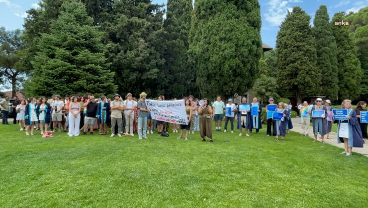 Boğaziçi Üniversitesi öğrencilerinden fakültelerinin kapatılmasına tepki
