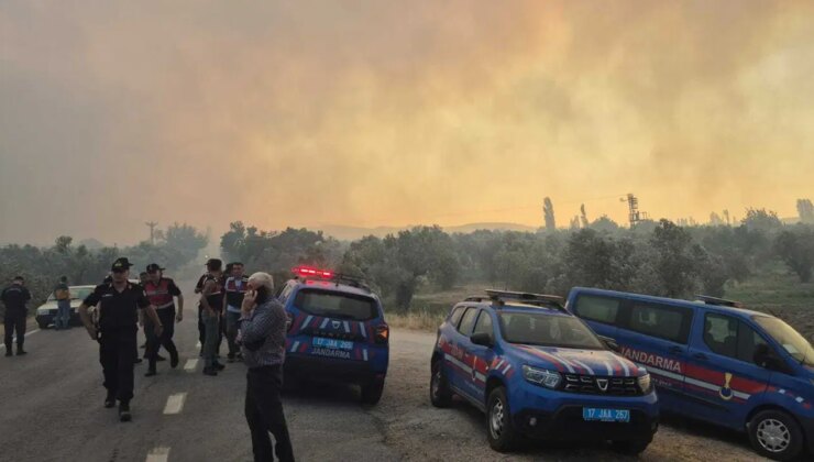 Çanakkale’de orman yangını büyüdü: İki köy tahliye ediliyor!