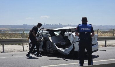 Çatalca’da otomobil bariyerlere çarptı: 1 astsubay hayatını kaybetti, 2 uzman çavuş yaralandı