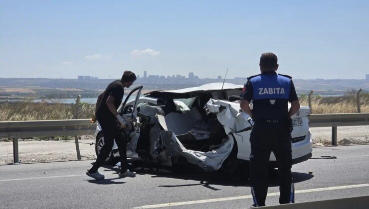 Çatalca’da otomobil bariyerlere çarptı: 1 astsubay hayatını kaybetti, 2 uzman çavuş yaralandı
