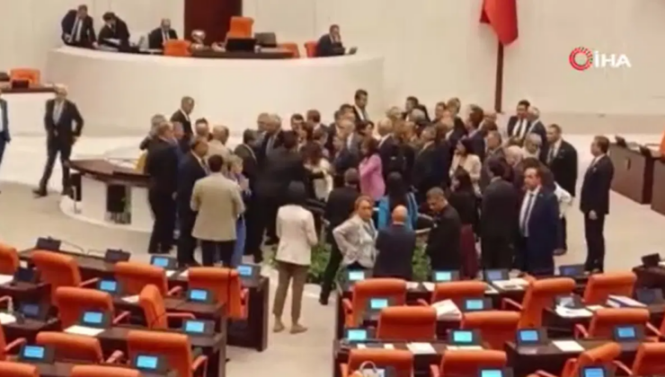 CHP’li vekiller kürsüyü işgal etti: Meclis kapandı!