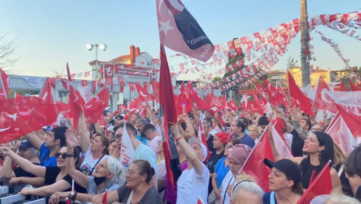 CHP’nin bu haftaki adresi adresi Bakırköy! “Millet İradesine Sahip Çıkıyor” mitingine İstanbullular akın etti