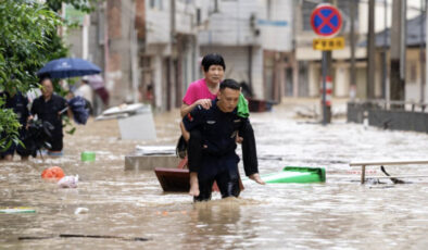 Çin’in Xianfeng kentini sel vurdu: 18 bin kişi tahliye edildi