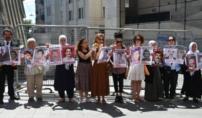 Cumartesi Anneleri 1059. haftada Erdoğan’a çağrı yaptı: ‘Kapatılan tüm dosyaları yeniden açın!’