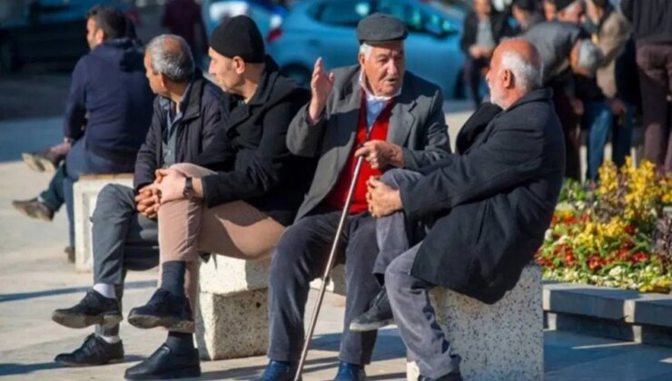 DİSK-AR araştırması ortaya koydu: Emekli aylıkları dibe doğru eşitleniyor