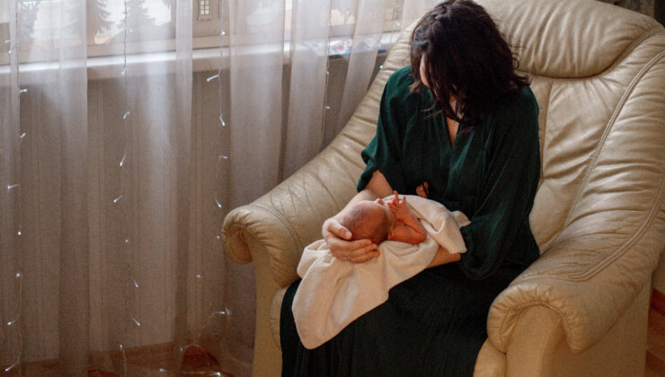Doğum sonrası dikkat edilmesi gereken süreç: Postpartum depresyon