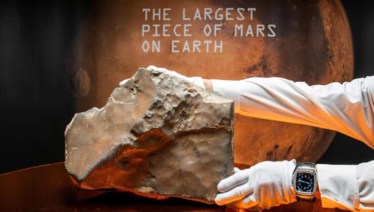 Dünyadaki en büyük Mars kayası 5.3 milyon dolara satıldı