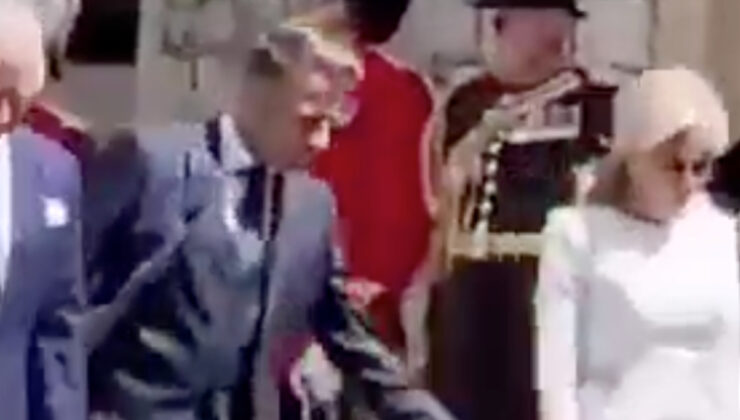 Emmanuel Macron’un eli bir kez daha havada kaldı