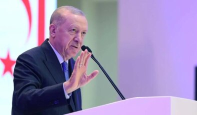 Erdoğan’dan KKTC’de ‘Saray’ sitemi: ‘Bizi bir barakada karşılıyordun’