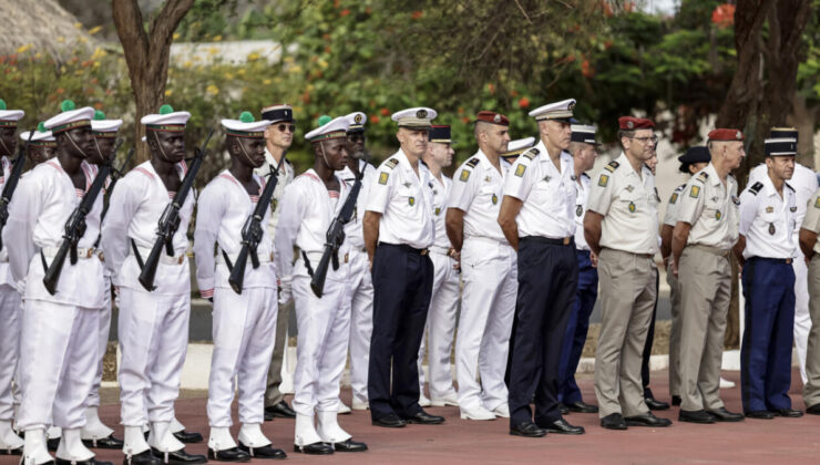 Fransa, 64 yıl sonra Senegal’den tamamen çekildi