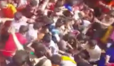 Hindistan’da tapınakta izdiham: 7 ölü, 25 yaralı