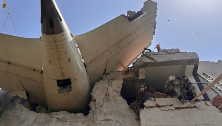 Hindistan’da uçak kazasında ölen İngilizlerin cesetleri karıştı