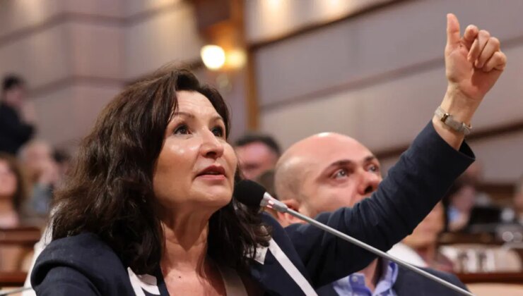 İBB Meclisi’nde AKP’ye yanıt verdi: ‘Hazmedeceksiniz! Cumhuriyet Halk Partisi, Türkiye’nin 1’inci partisi!’