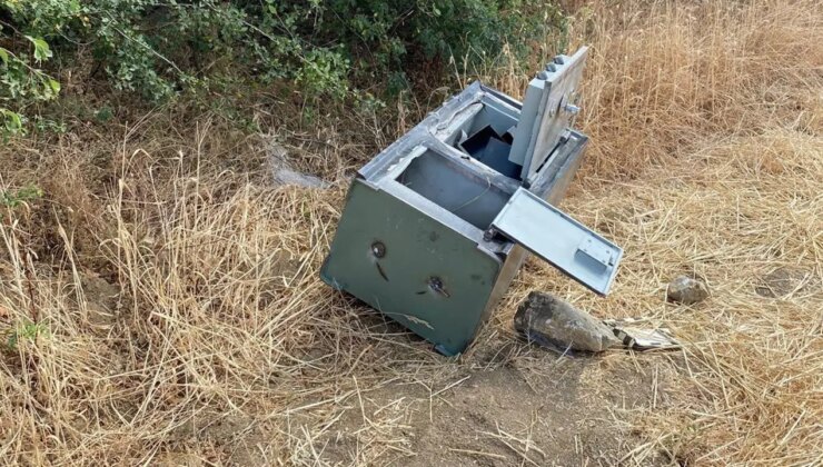 İçindeki takılar imitasyon çıkınca kasayı atıp kaçtılar