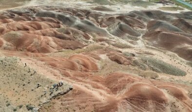 Iğdır’da Mars’ı andıran ‘Gökkuşağı Tepeleri’ne yoğun ilgi
