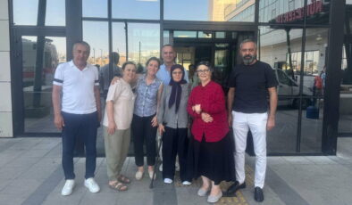 İmamoğlu’nun annesi Hava İmamoğlu, Murat Çalık’ın annesini ziyaret etti