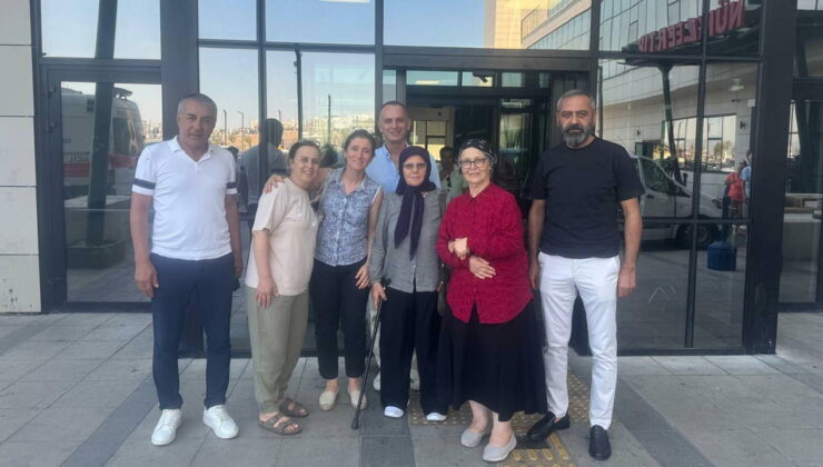 İmamoğlu’nun annesi Hava İmamoğlu, Murat Çalık’ın annesini ziyaret etti