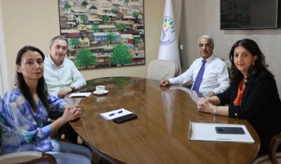 İmralı Heyeti’nden Erdoğan’la görüşme öncesi Dem Parti’ye ziyaret