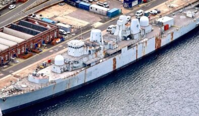 İngiliz zehir gemisi İzmir’e demirledi: Çevreciler çağrı yaptı!