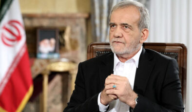 İran Cumhurbaşkanı Pezeşkiyan’ın aracı su katılmış benzin nedeniyle yolda kaldı