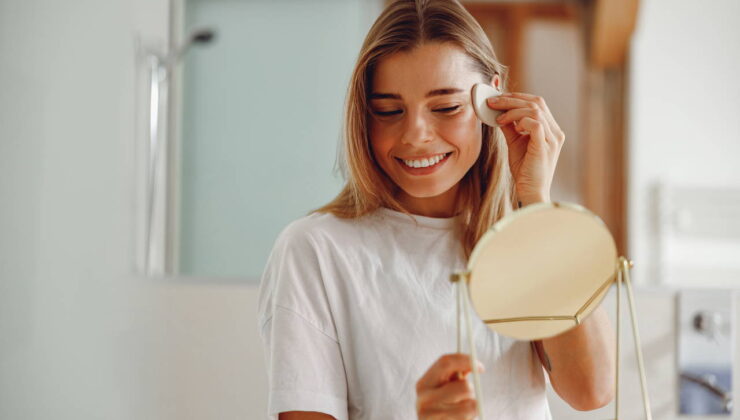 Işıltılı ve eşit tonda bir cildin sırrı mutfağınızda saklı: Leke ve ton eşitsizliğine karşı 5 doğal cilt bakım önerisi