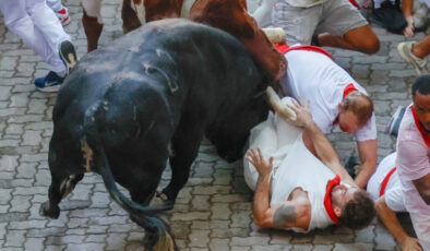 İspanya’da boğa koşularında 8 kişi yaralandı