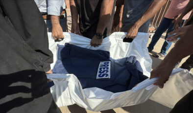 İsrail Gazze’de bir gazeteciyi daha öldürdü