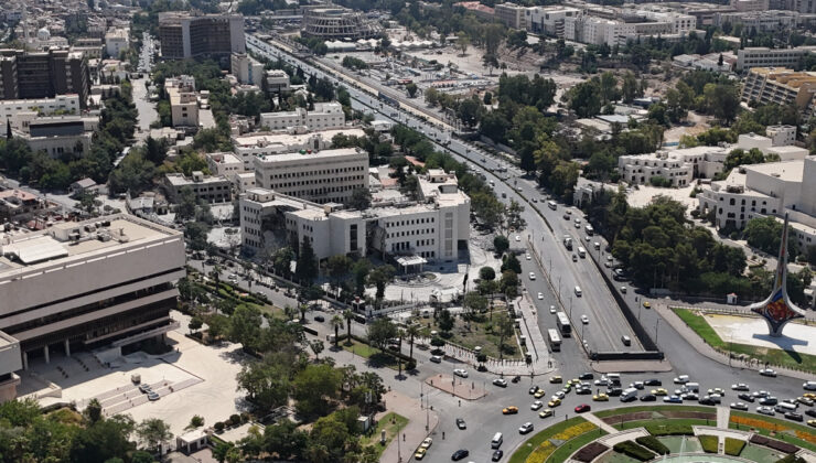 İsrail Suriye Genelkurmay Başkanlığını vurdu: Oluşan hasar görüntülendi