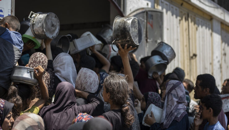 İsrailli askerden İtiraf: Gazze’ye girmesi engellenen bin yardım tırı, imha edildi