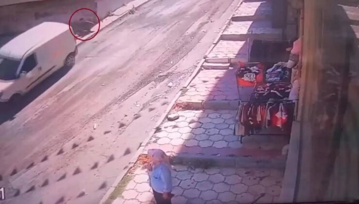 İstanbul’da faciadan dönüldü: Freni boşalan servisten kendini yola attı!