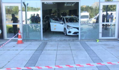 İstanbul’da oto galeriyi kurşunladılar… Yaralı var!